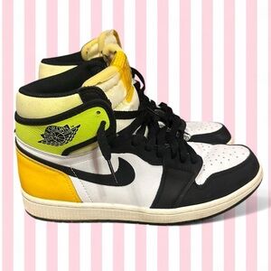 Jordan High-Top Sneakers in Black / White / Yellow / Neon Green
